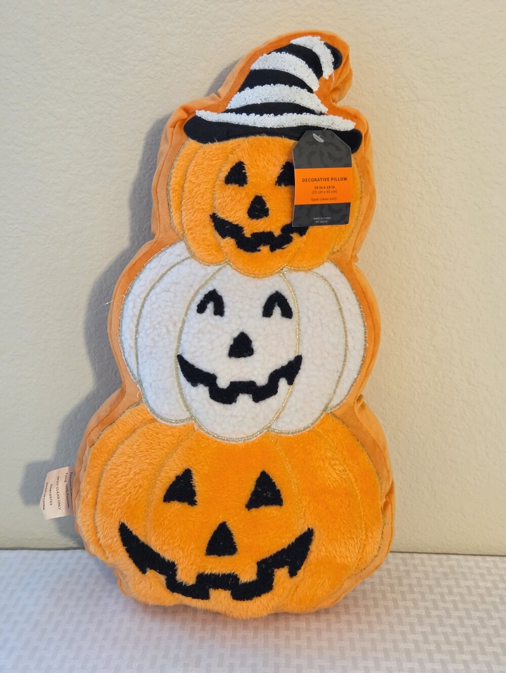 Halloween Decorative Pillow stacked Pumpkins Jack-O-Lanterns